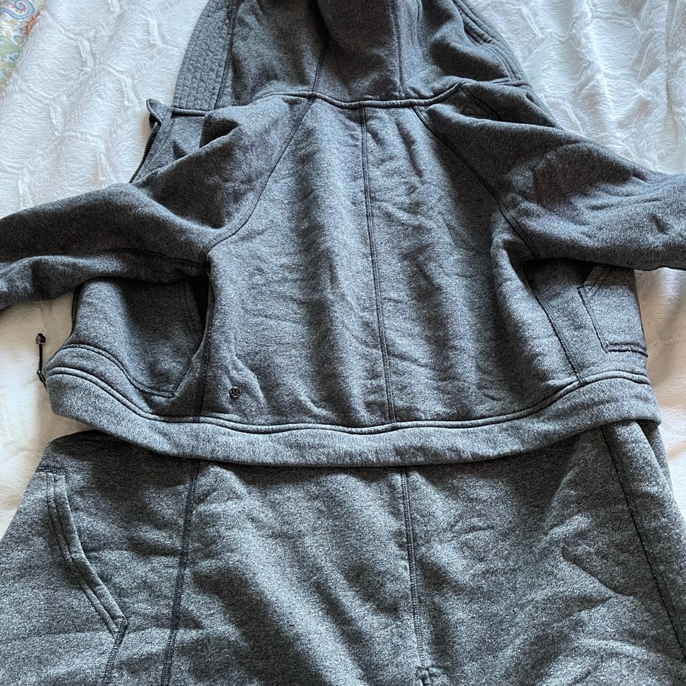 Lulu Lemon Running Jacket Size 2 - image 6